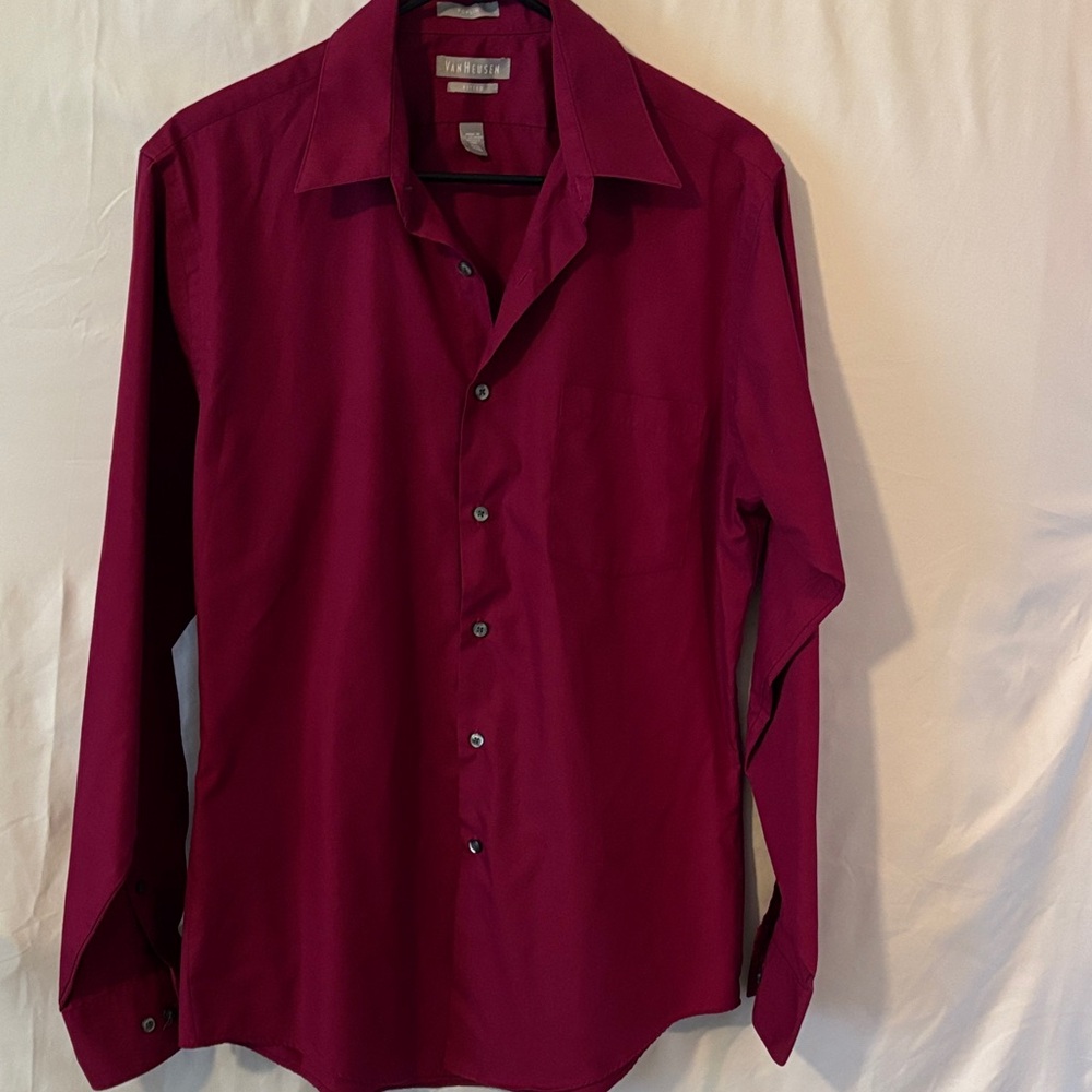 Van Heusen Men's Burgundy Long-Sleeve Dress Shirt Size 15 1/2